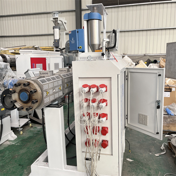 Plastic Extrusion Equipment Manufacturers , PVC Rain Gutter Making Machine