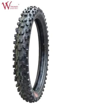 Combos de pneus de moto en caoutchouc noir de qualité A avec une durabilité accrue de 120/70 de largeur