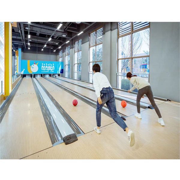 Black Bowling Alley Equipment Amf Bowling Machine For Fitness Exercise Body