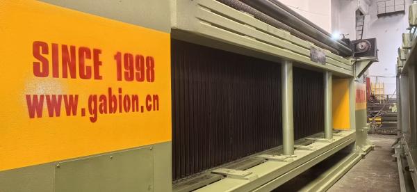 Máquina de malla de gabión CNC totalmente automatizada con tejido de alta precisión y producción de alto volumen