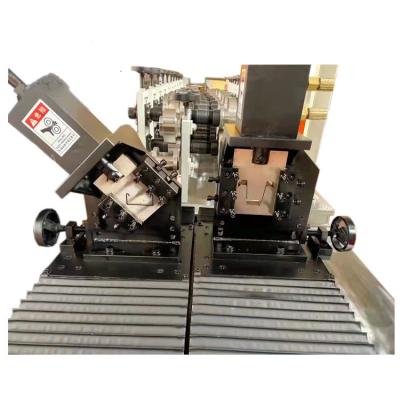 Linha dobro parafuso prisioneiro do metal e ômega L rolo do Drywall C U da trilha do perfil do ângulo que forma a máquina