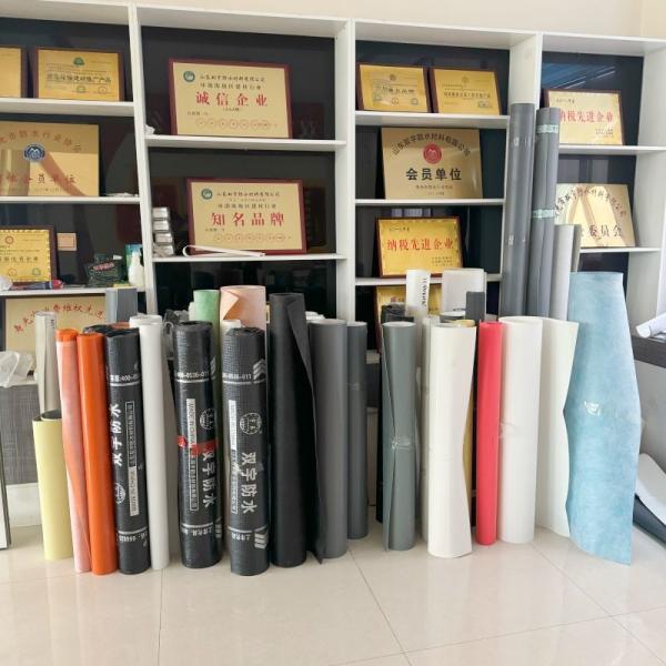 1.5mm/1.8mm Waterproof TPO Roofing Membrane Building Material