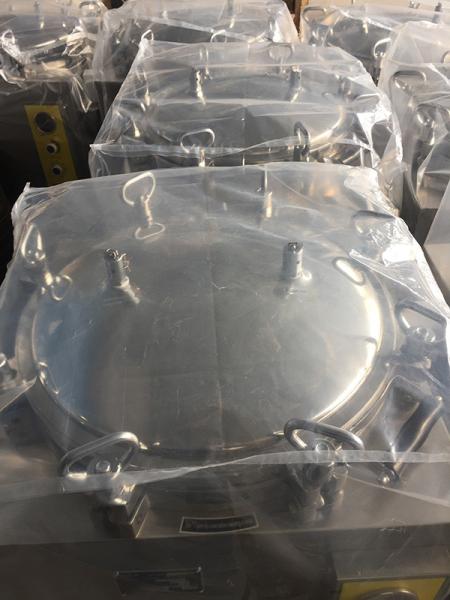 Prix d'un autoclave vertical en acier inoxydable à contrôle par micro-ordinateur de 120L