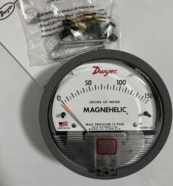 Dwyer 2150 Magnehelic Differential Pressure Gauge 0-150 w.c., minor divisions 5.0