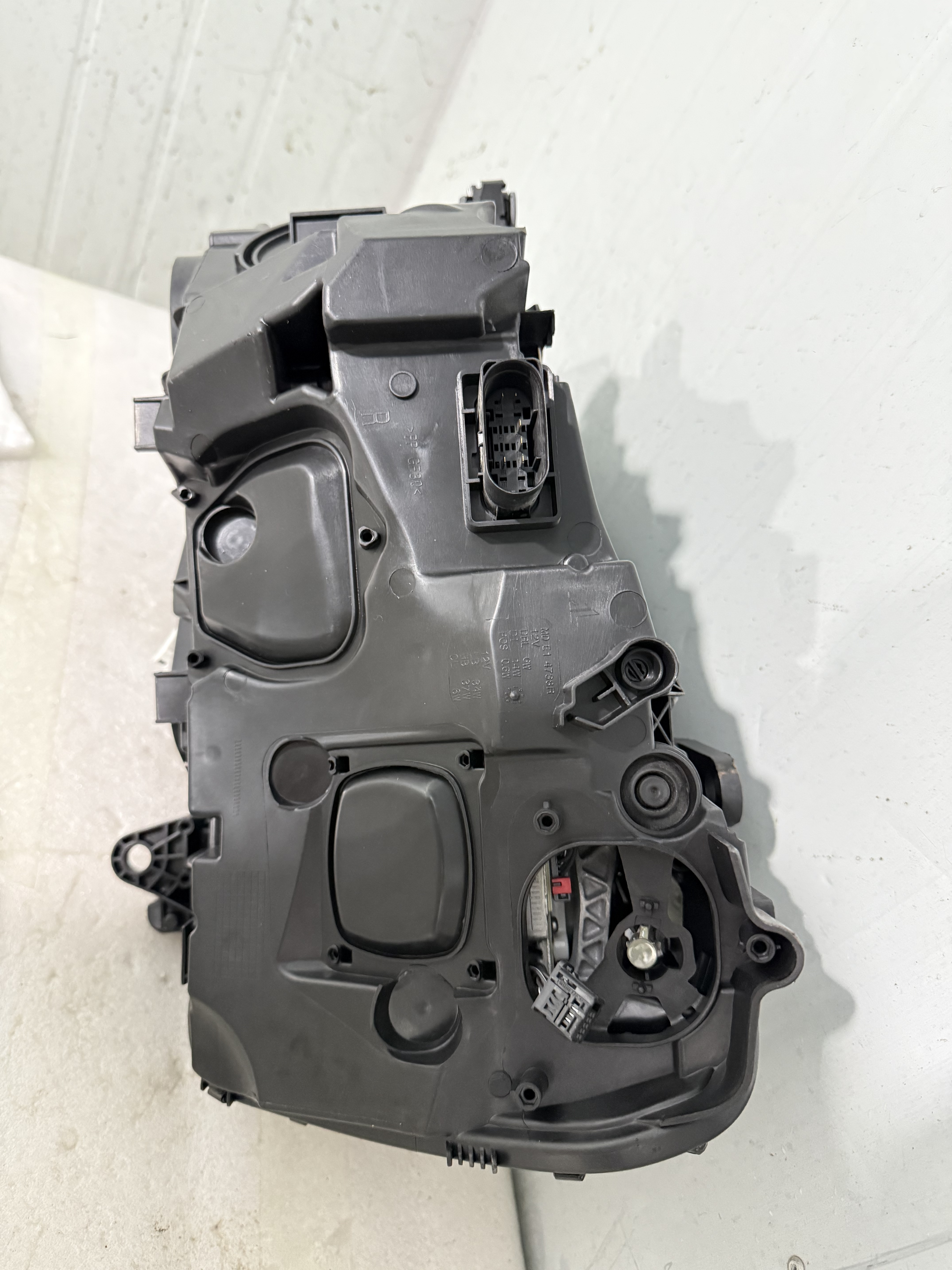 2022- 2024 S-Class low-end 223 right side part number: A22390 68603
