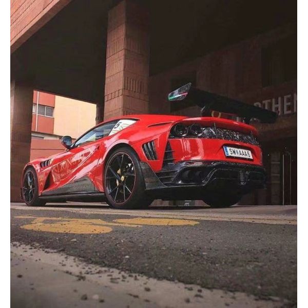 Para Ferrari 812 Fibra de carbono Kit de carrocería 812 Modernizado estilo MSY Fibra de carbono delantera y trasera del parachoques