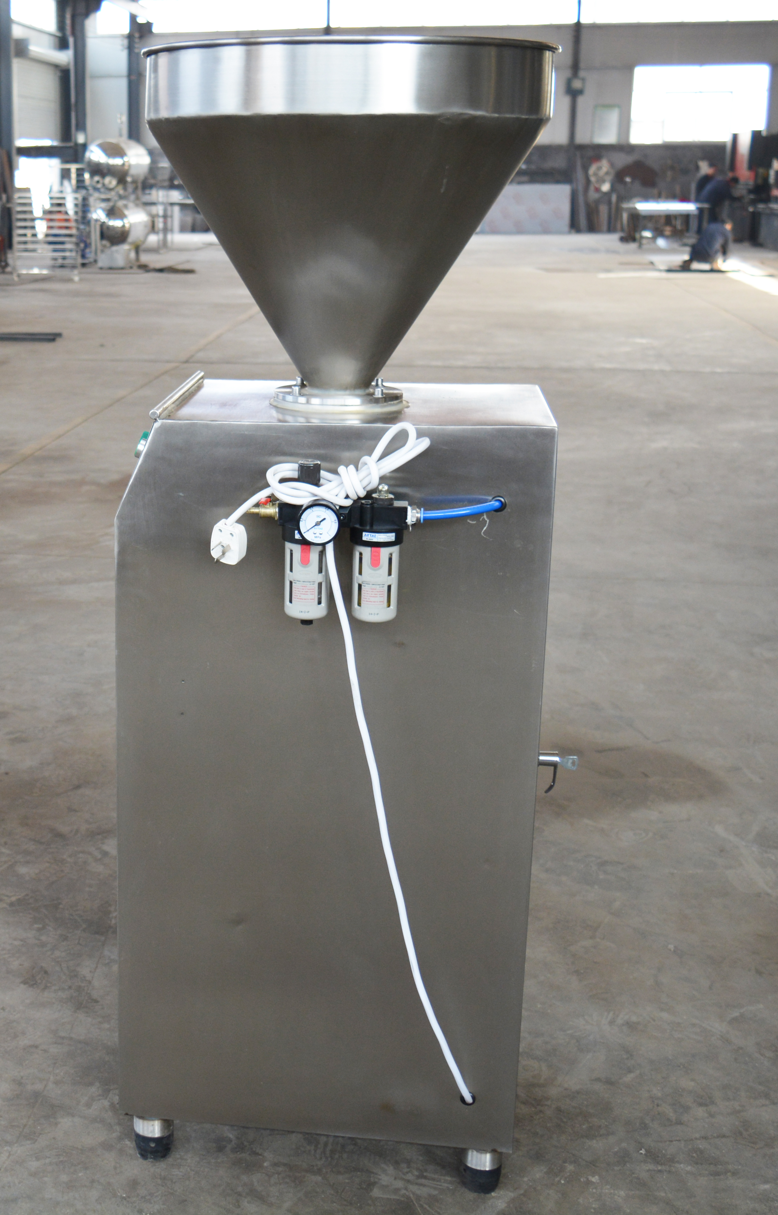 автоматическая машина завалки сосиски 304ss переплетая машину сосиски Stuffer