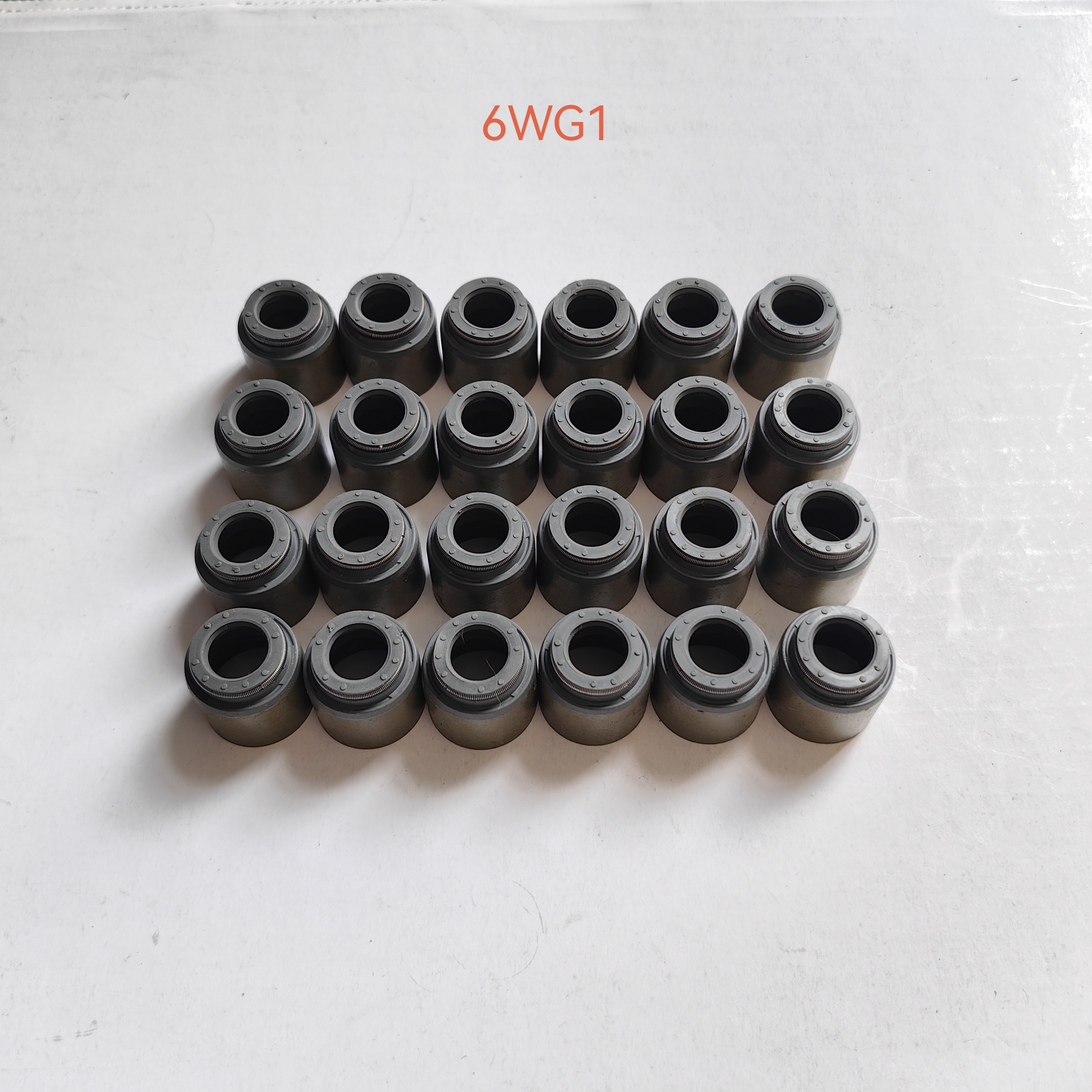 Valve Stem Oil Seals for Isuzu 6WG1 Diesel Engine