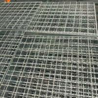 We can lay the steel grid for the road in the farm Anti-corrosion and anti-extrusion