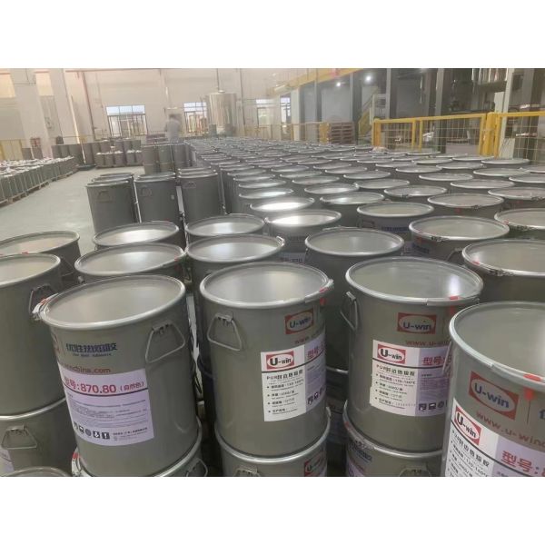 Polyurethane Hot Melt Adhesive Glue Granule with 180-200℃ Operating Temperature for Woodworking and Construction