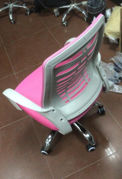 Black Basic Desk Chair , Ergonomic Mesh Office Chair Adjustable Arms Headrest