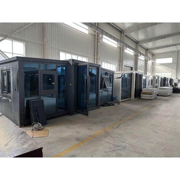 Sandwich Panel House Uniquely Designed Prefab Steel Expandable Container Home with Customized Color and 2 Bedrooms
