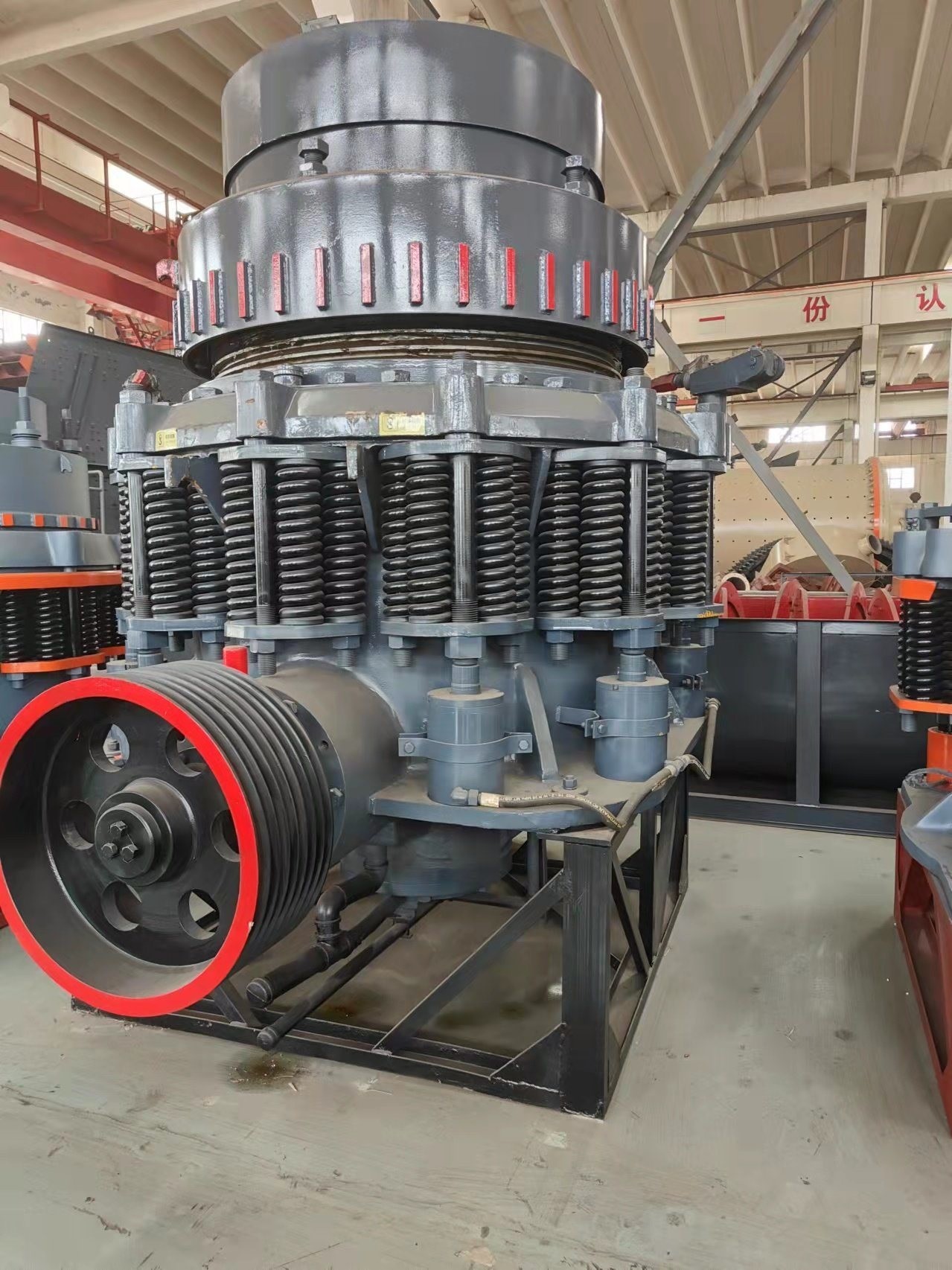60-300tph Ore/Stone Spring Cone Crusher with Advanced Technology and Capacity T/H