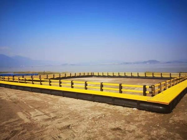 315mm Floating Pipe Square HDPE Fish Cage 4X4m Customized Floating In Lake Or River