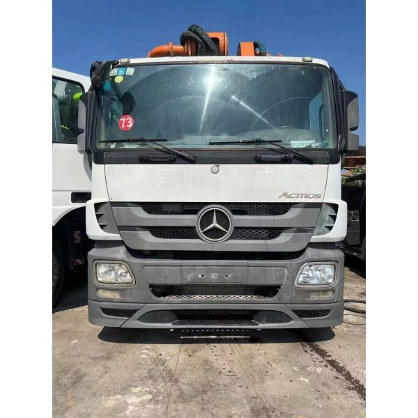 Benz Zoomlion Подержанный бетонный насос грузовик 49м 6 рук 2014 Белый Оранжевый