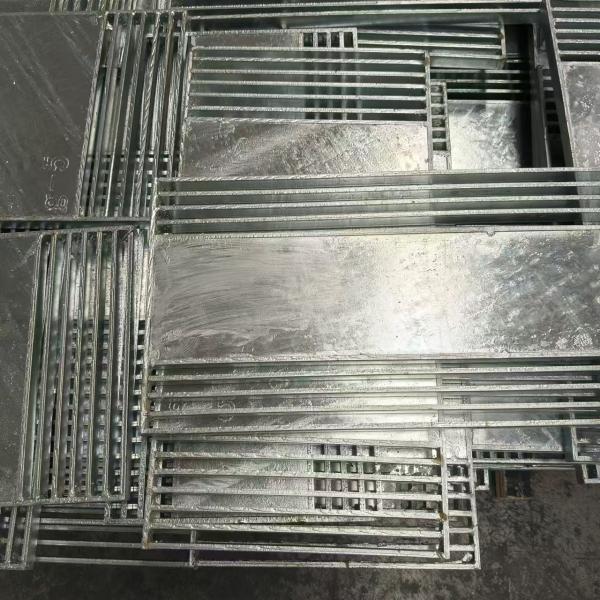 High Strength Anti Slip Grating Steel Grid Plate For Drainage Ventilation