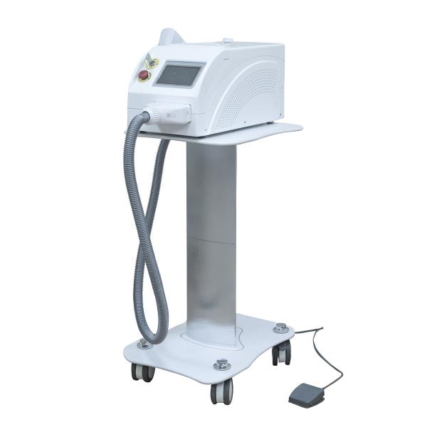 A máquina popular da beleza para o uso q portátil do salão de beleza da clínica da beleza comutou a máquina da remoção da tatuagem do laser do yag do nd