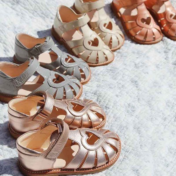 Size 23-30 Close Toe Flat Sandals Mirrored Cowhide Leather With Cute Heart Print