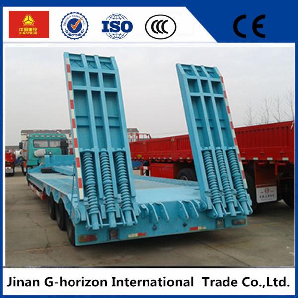 High Loading Capacity Low Bed Semi Trailer 3 Axle 60T 7950+1305+1305 mm Wheelbase