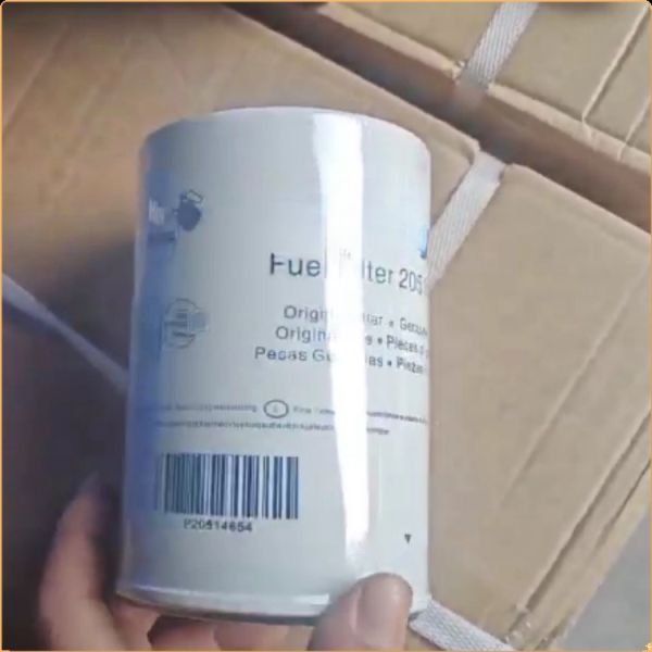 High Quality European Trailer Truck Replacement Parts Diesel Engine Fuel Filter Water Separator 20514654 FS19735 P551843