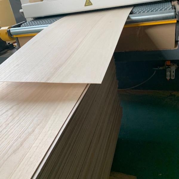 T/T Pagamento Materiais de madeira de espessura de 1,5 mm para modelos de madeira de design moderno DIY