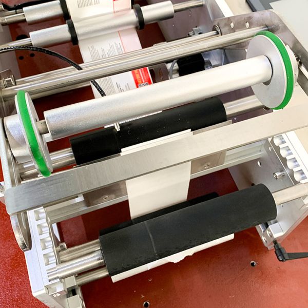 Desktop Semi Automatic Label Applicator Water Liquid Solid Bottle Labeling Machine Can Be Paired With Date And Batch Coder