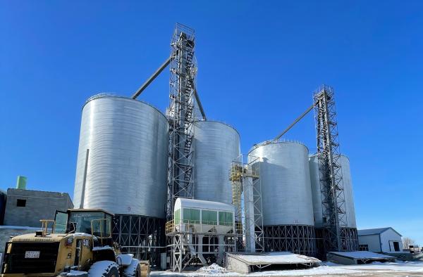 Technical Parameters And Crush Ratio Increment Grain Dryer Machine With Clean Hot Air Heating Medium