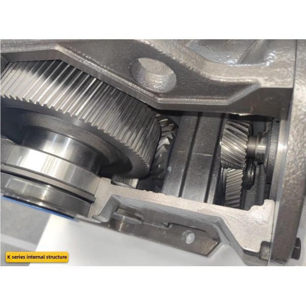 79 Kilowatt 90 Degree High Efficiency Helical Bevel Gearbox Reducer Gear Motor for Industrial Machinery