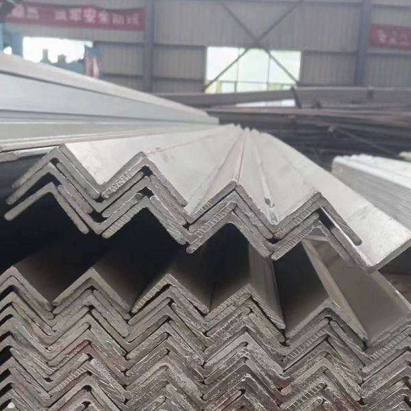 L Shape Galvanized Angle Steel With Smooth Surface Galvanized L Angle Hot Rolled Or Cold Rolled
