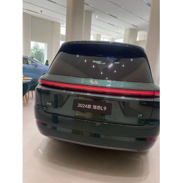 Li Xiang L9 The Perfect Blend of Style and Functionality in an Electric Touring Car