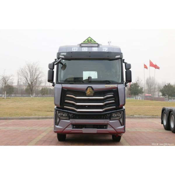 SINOTRUCK HOWO Max 4*2 6*4 Traction Truck Diesel Version Special Truck Traction Head