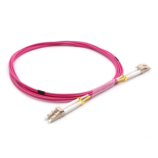 LC UPC к LC UPC Кабель для оптоволоконного патча Duplex OM4 Multimode OFNR 2.0mm Magenta