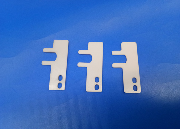 Espaciamiento fino de cerámica/espaciador del resbalador de la resistencia de desgaste de las piezas de la alta circona de la corrosión