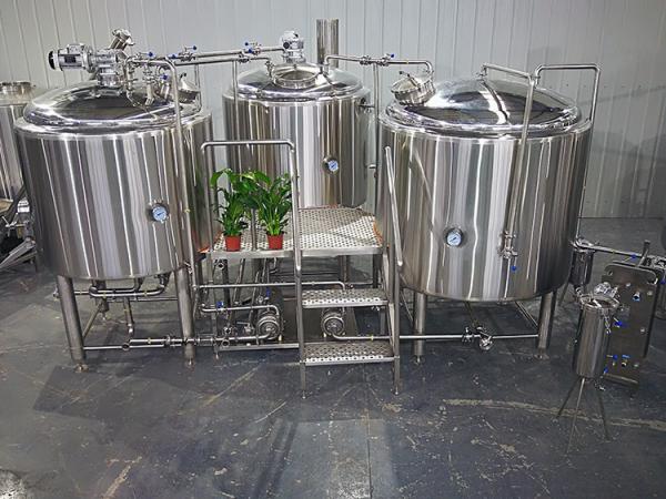 1000L Semi Automatic Stainless Steel Beer Making Equipment With Three Vessels
