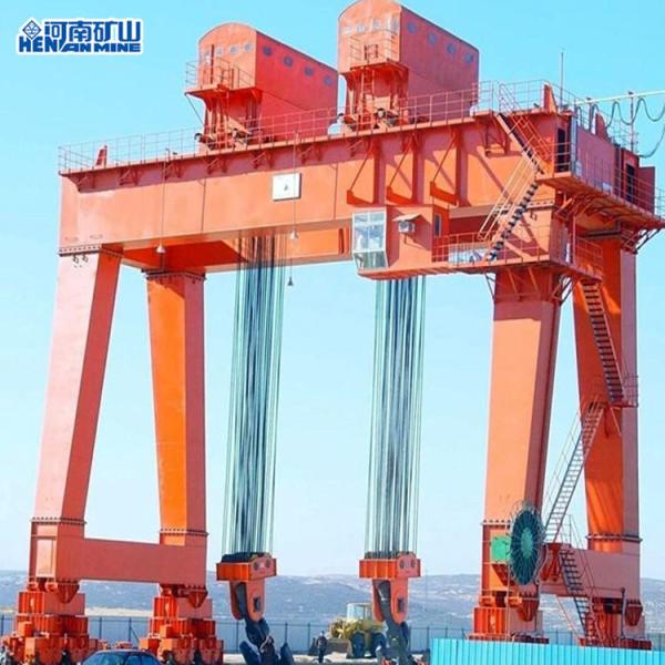 ME Type Electric Double Girder Gantry Crane 10m / Min With Two Trolleys For Shipyard