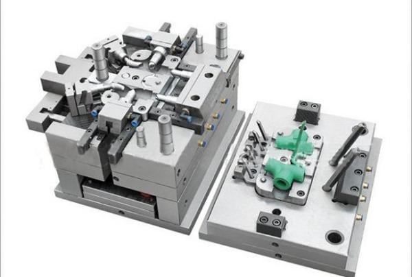 5CrNiMo Medical Plastic Injection Molding 300-500k Shots ABS Plastic Case Molding