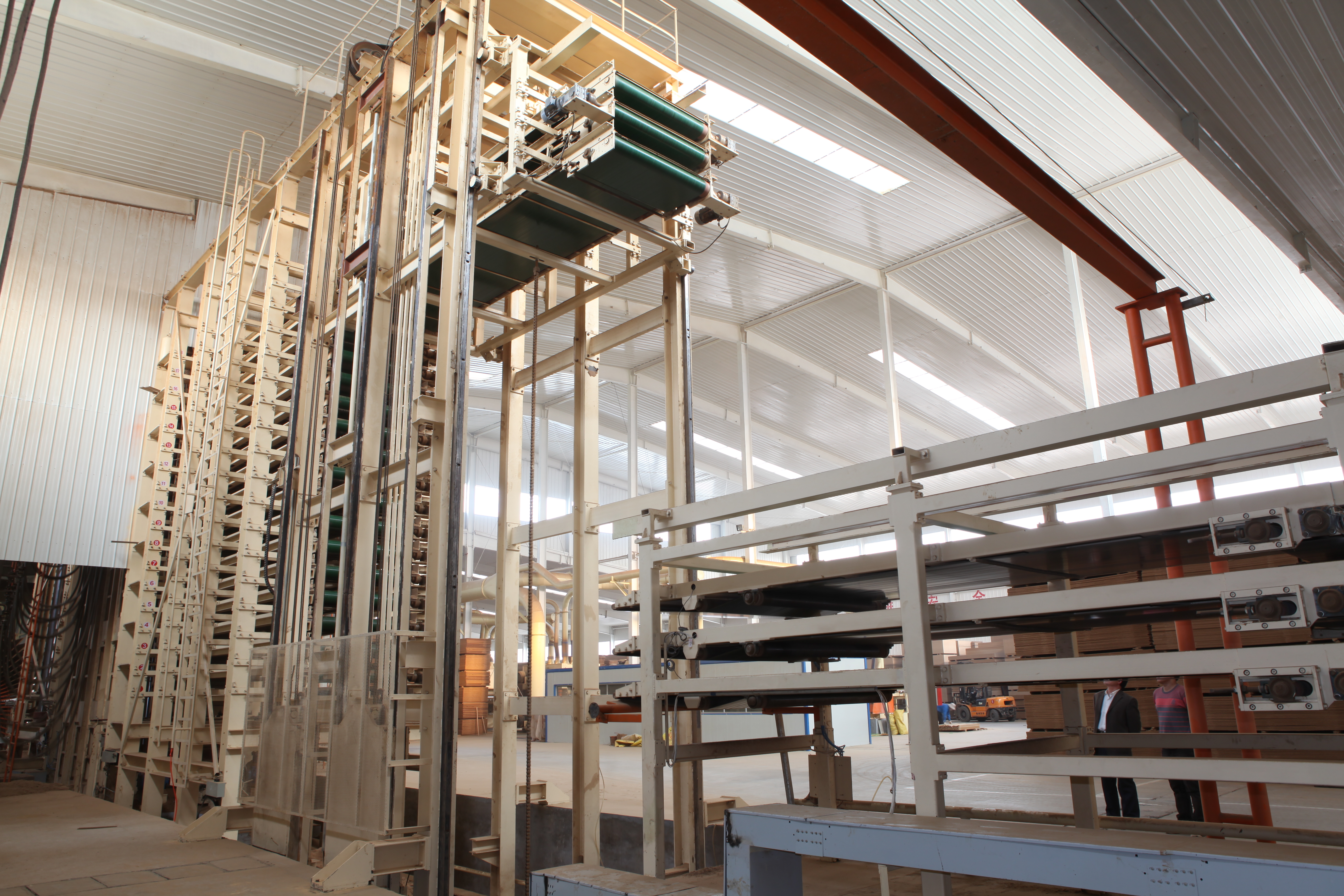 Производственная линия с многоразовыми отверстиями для МДФ/ГВФ мощностью 180-500 м3/день