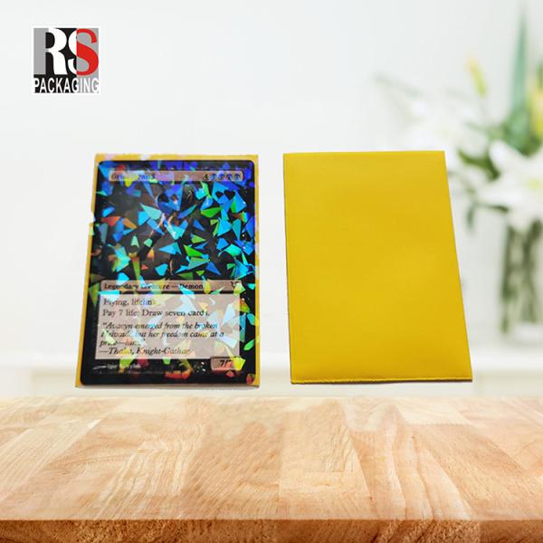 Custom Clear Holographic Card Protective Sleeves 66x91mm Sports Card Plastic Sleeves
