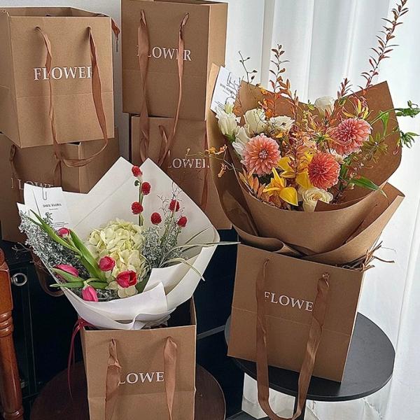 Eco Friendly Kraft Paper Handbags For Bouquets Fruits And Pastries