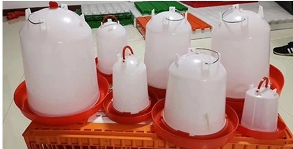 Сохраняя пьяницы воды птицефермы еды 11L PP пластиковые