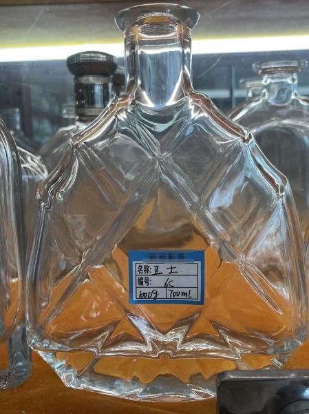 200 ml 500 ml 750 ml 1000 ml garrafas de vidro com cortiça para Brandy Rum Tequila Spirit Gin Vodka Whiskey