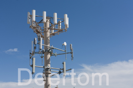 2.4GHz MIMO Flat Panel WIFI Antenna 15dBi*3 with 3 Connectors WIFI Directional Antenna