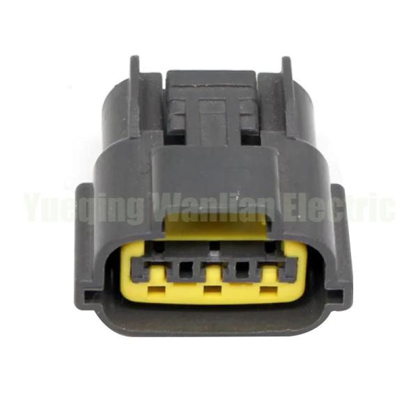 3 Pin 6098-0141 6920-0080 Car Plastic Waterproof Ignition Coil Plug