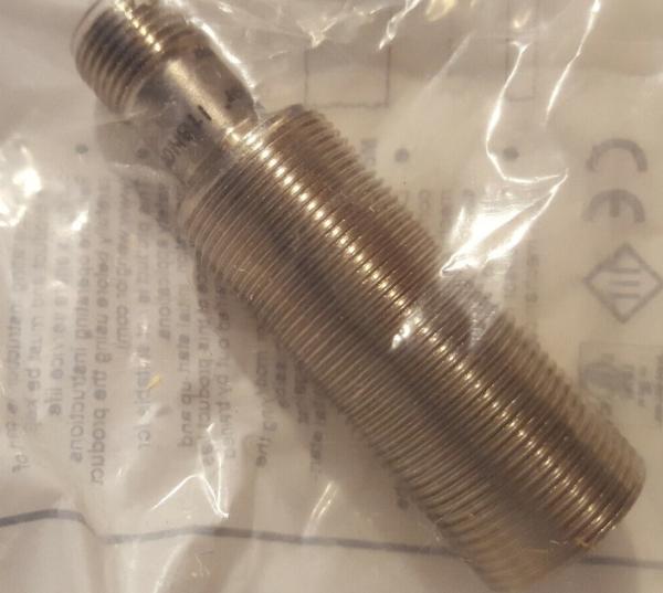 WENGLOR I18N004 10-30 VDC, distance de commutation de 5 MM, 4 PIN, capteur inducteur, remplace IW050BM65VA3, connexion M12, NC+N