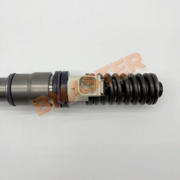 Common Rail Injector RE547828 Model With 6 Months Warranty And Metal Material For Engine Repair