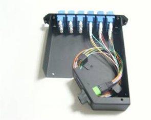 le port 12 a laminé à froid d'acier de tôle de noir le haut FTTH coffret d'extrémité intégré de la couleur, SM du panneau LC du travail MPO de filet de fibre