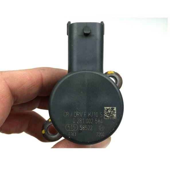 High Quality OEM 0281002584 for SUZUKI Fuel Pressure Regulator Pressure Control Valve