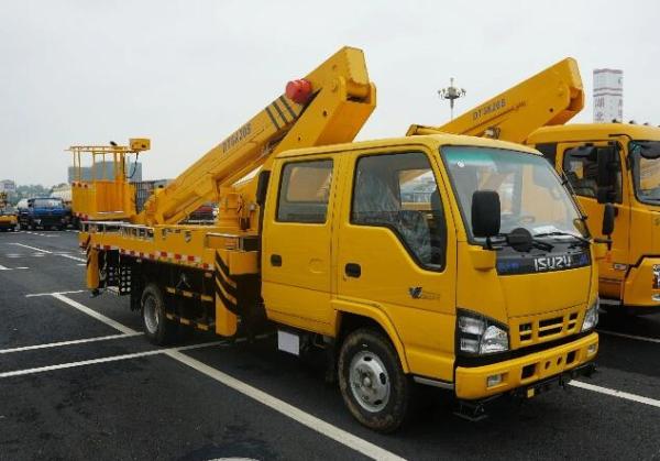Isuzu 18-20m Aerial Platform Truck Mounted Telescopic Boom Man Lift Truck