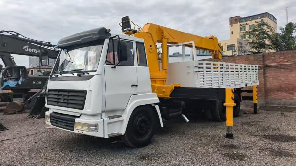 used 6*4 12 tons mounted crane for sale