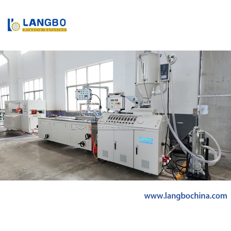 PC LED Light Cover Extrusion Line with Single Screw Extruder Vacuum Calibration and Water Cooling System